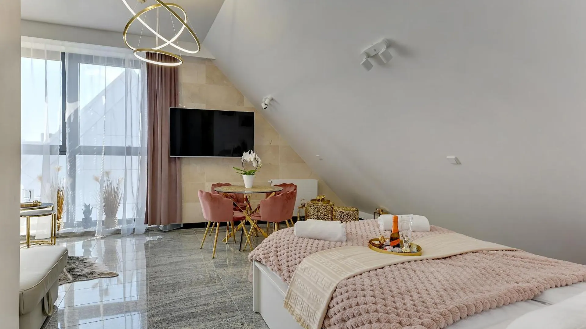Granaria Prime Location Apartments By The River 0*, Gdansk