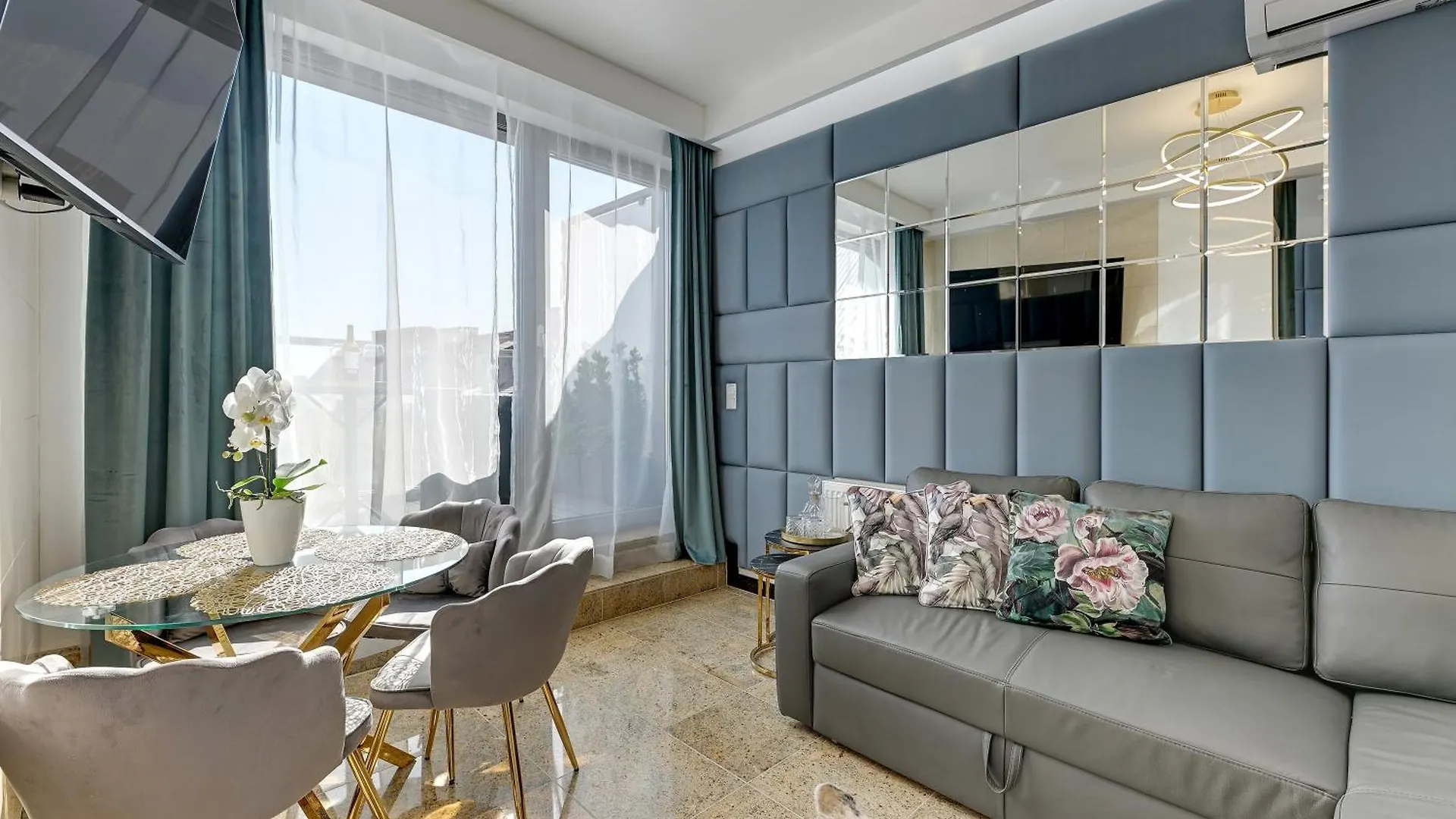 Granaria Prime Location Apartments By The River  Gdansk