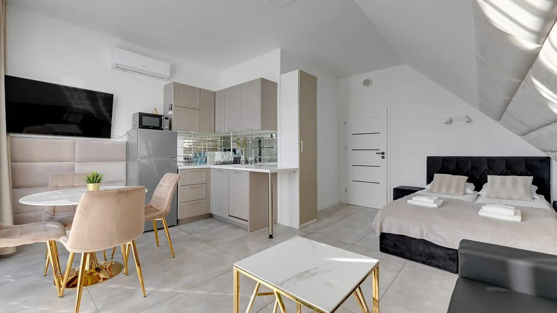 Granaria Prime Location Apartments By The River 0*, Gdansk