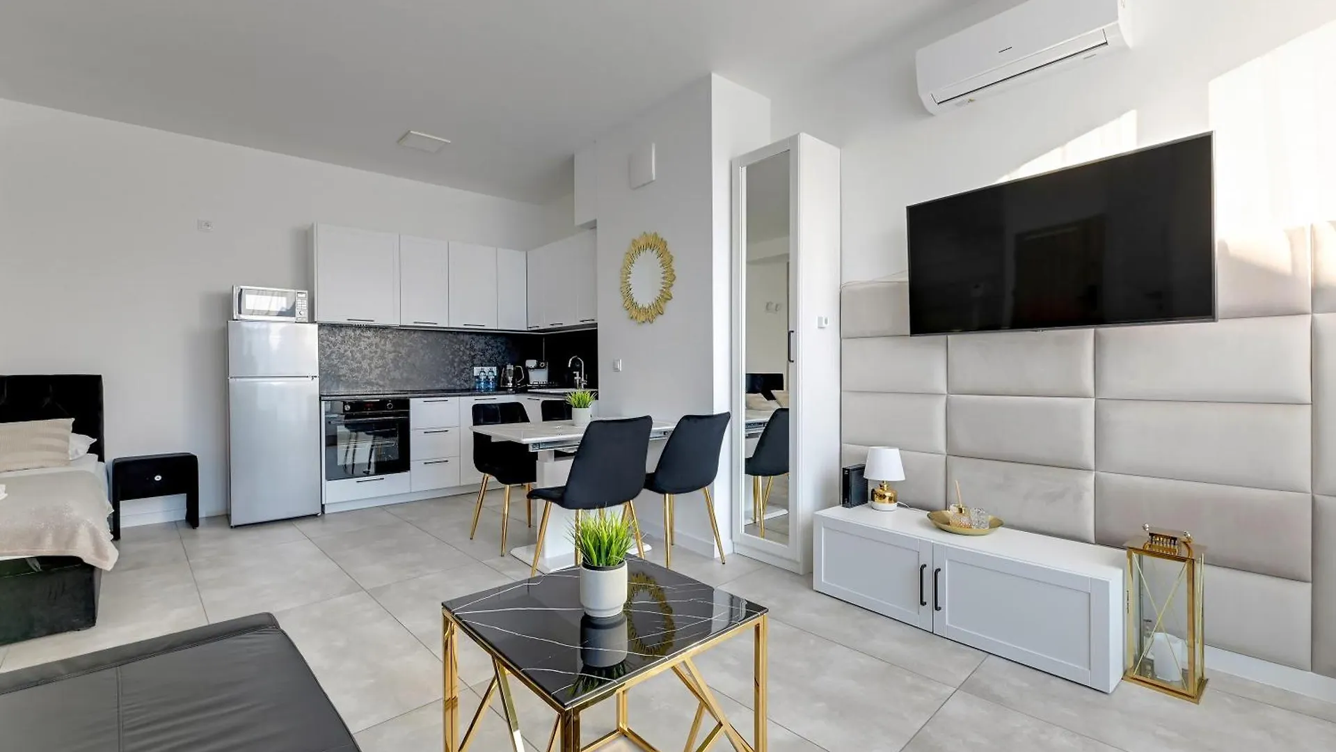 Granaria Prime Location Apartments By The River Gdansk